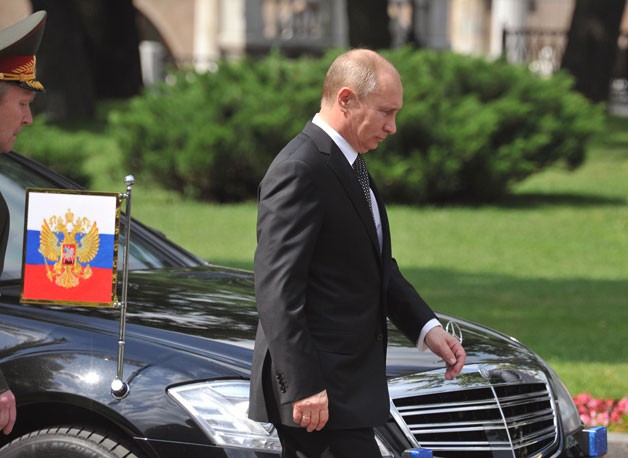 Mercedes-Maybach S600 Pullman đảm bảo an toàn cho tổng thống Nga