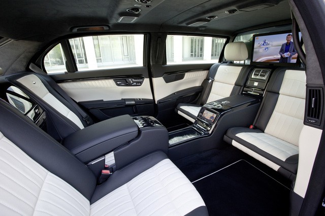 không gian bên trong của Mercedes-Maybach S600 Pullman 