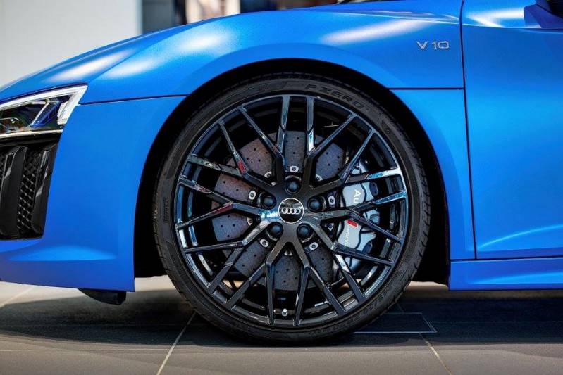 Audi R8 V10 Spyder trang bị mâm xe 20 inch Audi R8 V10 Spyder 2