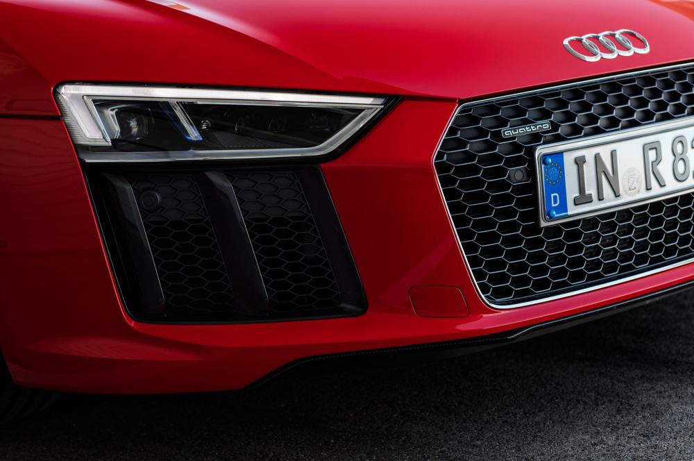 cụm đèn chiếu sáng của Audi R8 2017