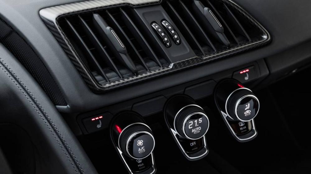 nút điều khiển nhiệt độ của Audi R8 2017