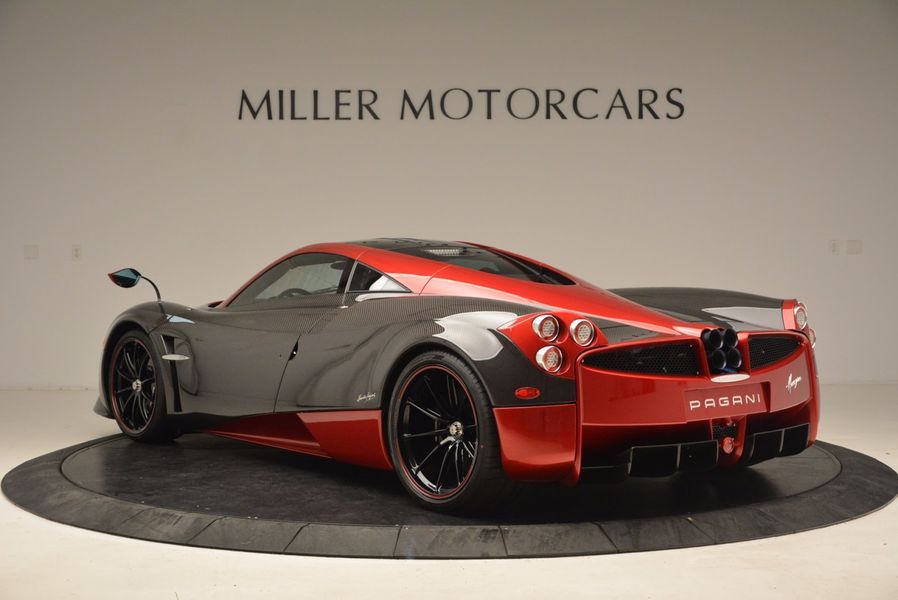 đuôi xe Pagani Huayra đuôi xe Pagani Huayra 3