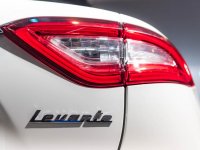 Đánh giá cụm đèn hậu của Maserati Levante 2017 cụm đèn hậu của Maserati Levante 2017