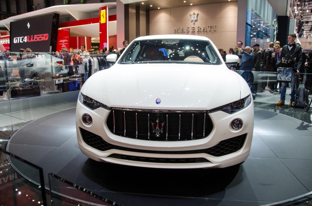 Đánh giá đầu xe Maserati Levante 2017 đầu xe Maserati Levante 2017