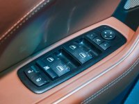 Đánh giá các phím điều khiển ở cửa xe Maserati Levante 2017 các phím điều khiển ở cửa xe Maserati Levante 2017