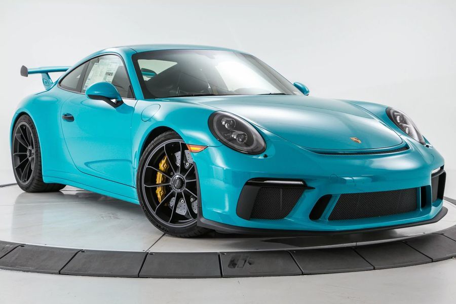 Porsche 911 GT3 2018 được rao bán với sắc xanh ấn tượng 1