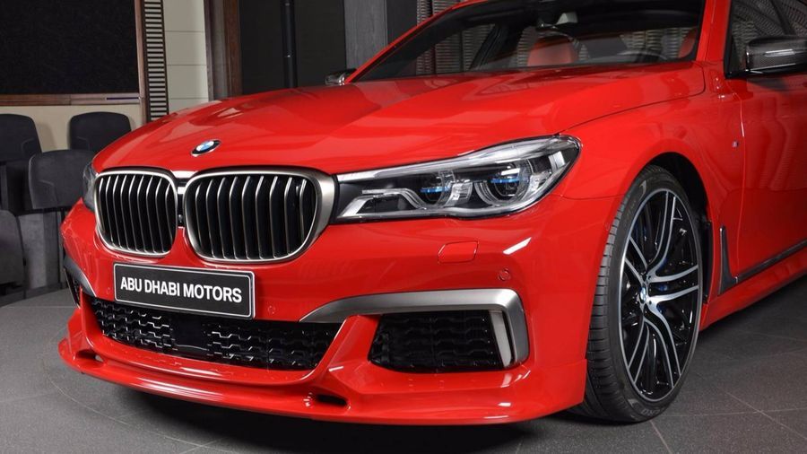 BMW M760Li xDrive với thiết kế khung lưới tản nhiệt hiện đại BMW M760Li xDrive 6