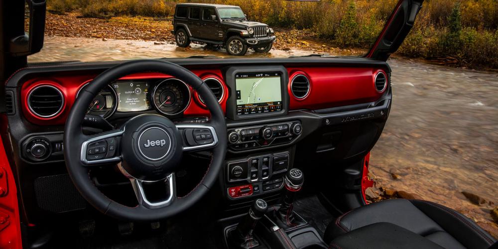 Nội thất bên trong của Jeep Wrangler 2018 trông cao cấp hơn so với những chiếc xe thông thường