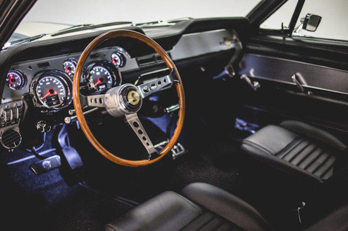 Revology Shelby GT500 4