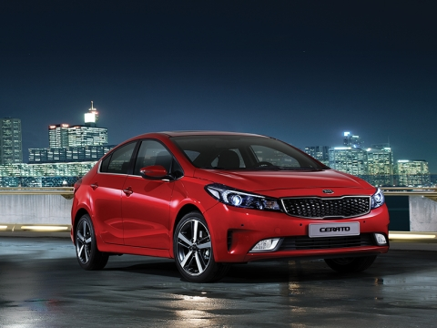 Chevrolet Cruze 2017 và Kia Cerato 2017 trong cuộc chiến phân khúc sedan 