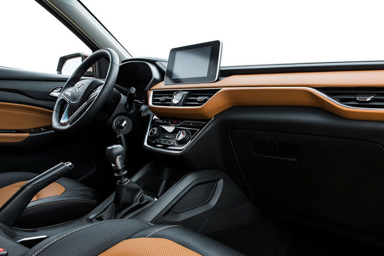 Wuling Hong Guang S3 trang bị công nghệ tương đối hiện đại Wuling Hong Guang S3 4