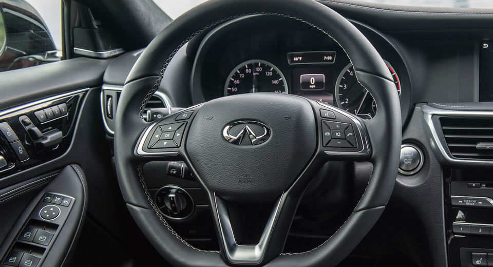 Infiniti thu hồi hơn 17.000 xe QX30 do lỗi túi khí