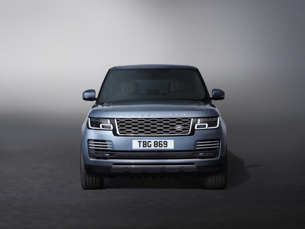 Thiết kế đầu xe của Range Rover SVAutobiography 2018  Thiết kế đầu xe của Range Rover SVAutobiography 2018