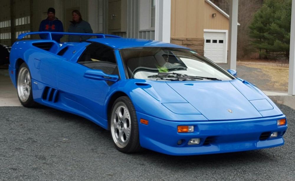 Bộ sưu tập xe hơi với mẫu xe Lamborghini Diablo 1997