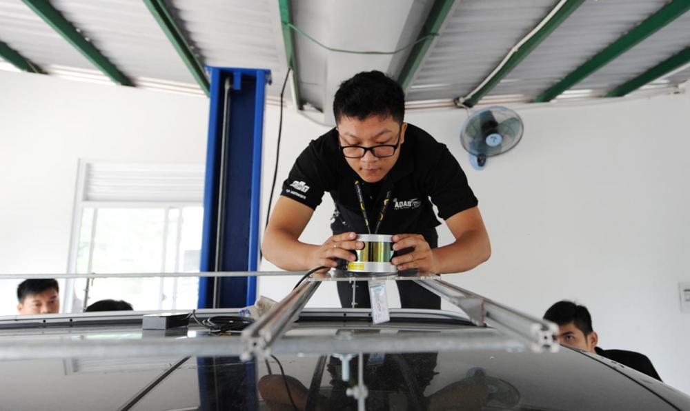 ADAS của FPT là nhóm kỹ sư phát triển xe tự lái đầu tiên của Việt Nam nhóm kỹ sư phát triển xe tự lái đầu tiên của Việt Nam
