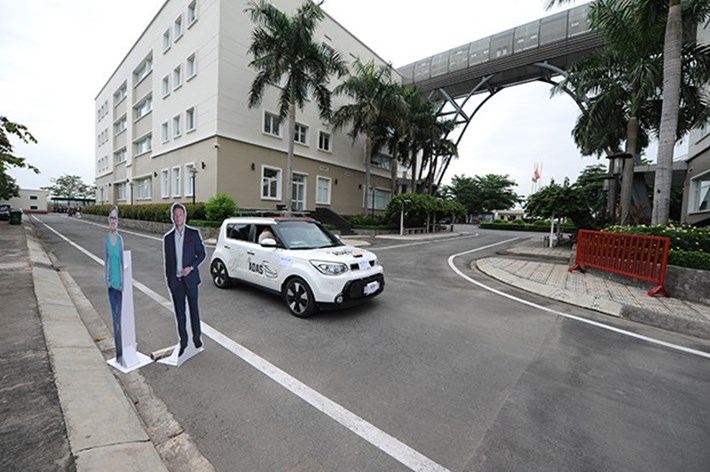 Thử nghiệm thành công xe tự lái  Thử nghiệm thành công xe tự lái