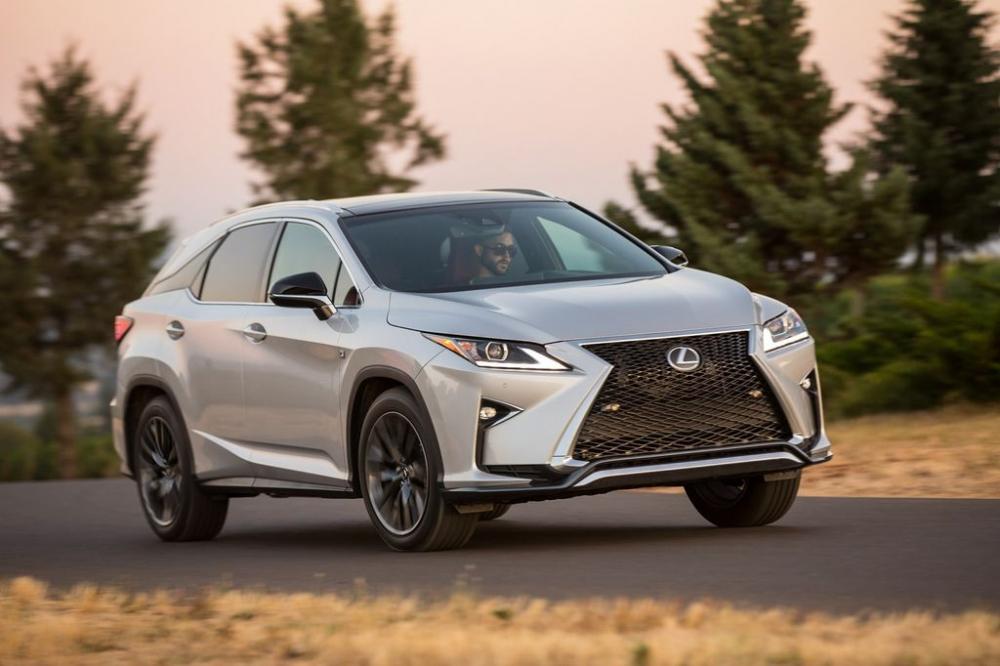 Lexus RX L trước thềm triển lãm ô tô LA