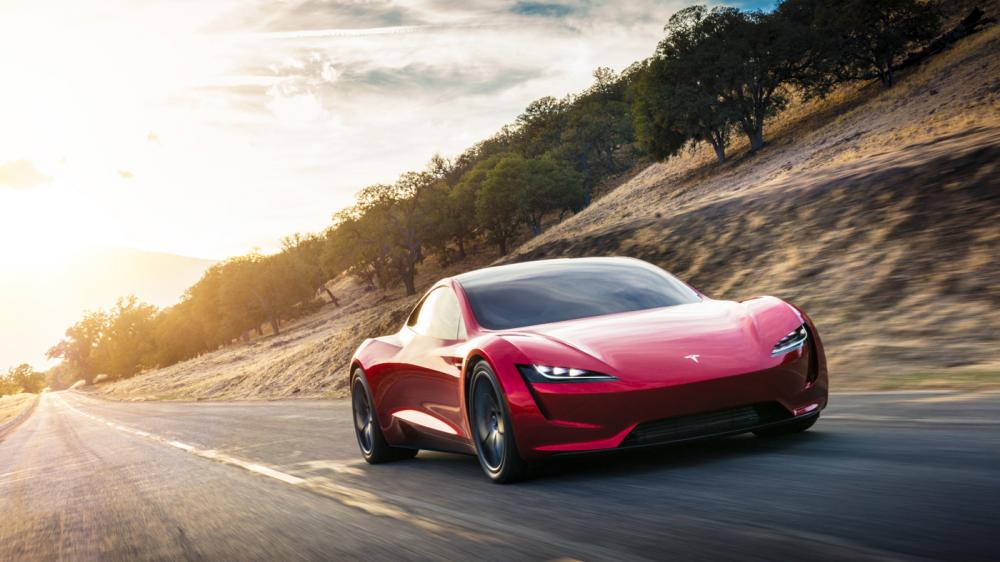 Xế mới của Tesla gây choáng với khả năng bứt tốc