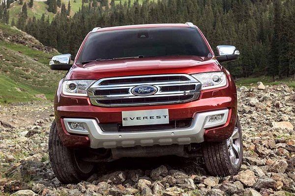 So sánh thiết kế đầu xe của Toyota Fortuner 2017 và Ford Everest 2016 thiết kế đầu xe của Toyota Fortuner 2017 và Ford Everest 2016