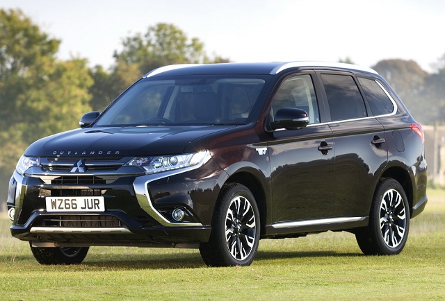 Mitsubishi Outlander sắp được lắp ráp tại Việt Nam Mitsubishi Outlander sắp được lắp ráp tại Việt Nam 2
