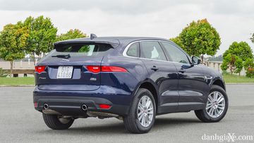 Jaguar F-Pace 2018 3