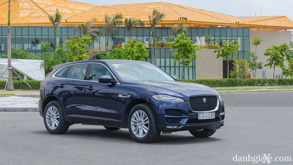 Jaguar F-Pace 2018 1