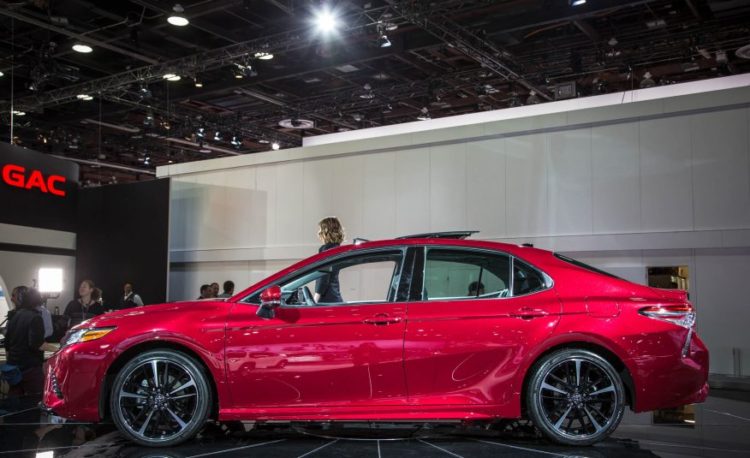 So sánh thân xe của Honda Accord 2018 và Toyota Camry 2018 thân xe của Honda Accord 2018 và Toyota Camry 2018