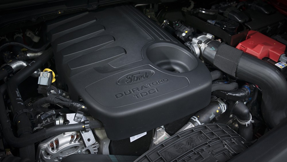 So sánh động cơ của Toyota Fortuner 2017 và Ford Everest 2016 động cơ của Toyota Fortuner 2017 và Ford Everest 2016