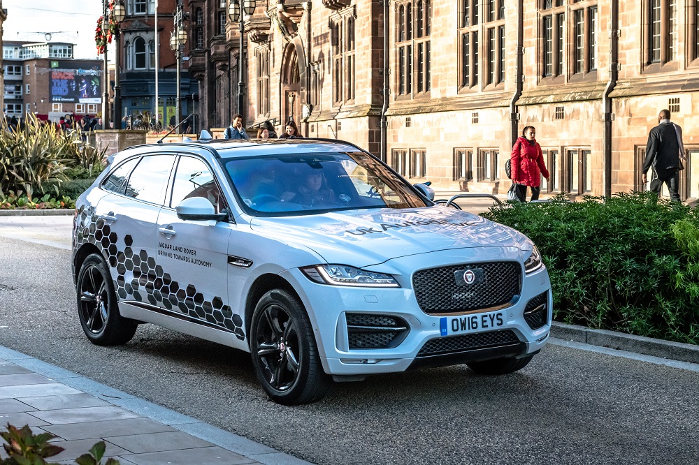 Jaguar Land Rover thử nghiệm xe tự lái trên đường công cộng