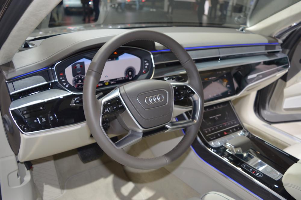 Cận cảnh xe sang Audi A8 2018 tại triển lãm Dubai