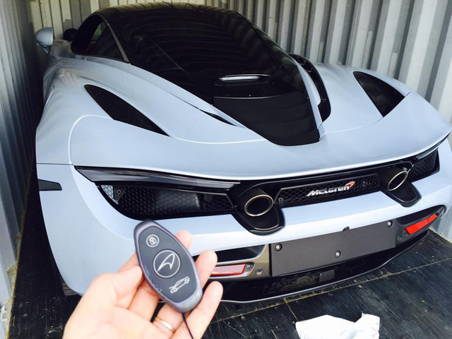 Siêu phẩm McLaren 720S cập bến Việt Nam với 