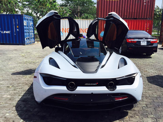Siêu phẩm McLaren 720S cập bến Việt Nam với 