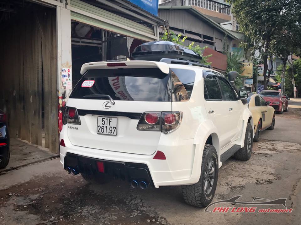 Toyota Fortuner lột xác, hóa thành SUV hạng sang Lexus 570