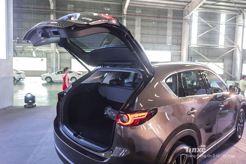 Cận cảnh Honda CX-5 2018 tại Việt Nam