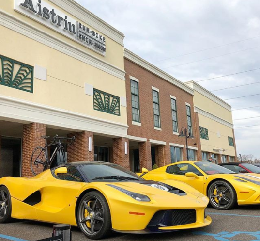 LaFerrari độ thêm chức năng “cõng” xe đạp - Chỉ là phương pháp quảng cáo