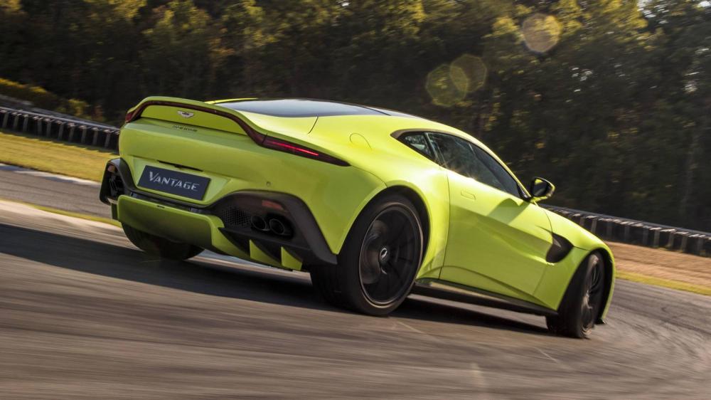 Aston Martin Vantage 2018 chính là cảm hứng thiết kế xe DB10 của điệp viên James Bond