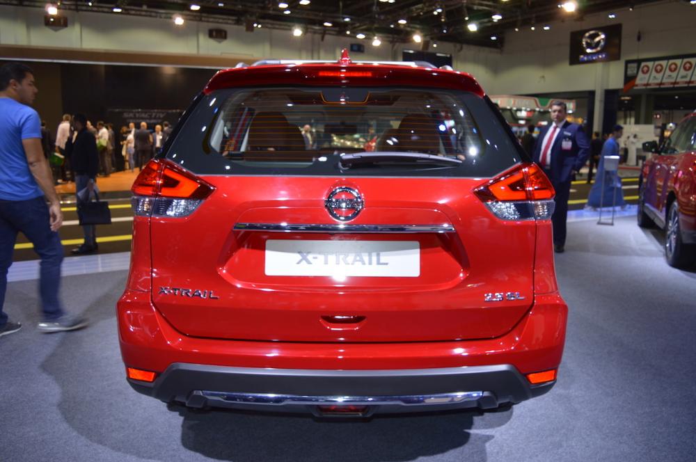Cận cảnh thiết kế của Nissan X-Trail 2018 ngoài đời thực