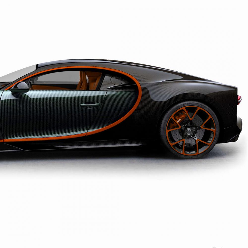 Thánh cuồng màu xanh tậu thêm siêu xe Bugatti Chiron độc đáo