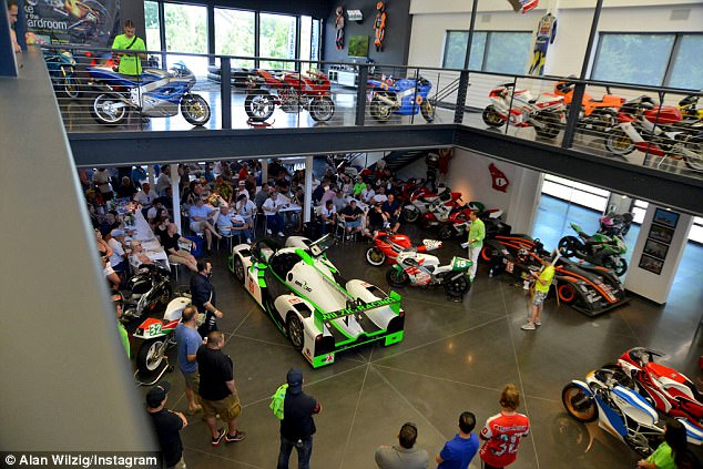 Alan Wilzig  Doanh nhân ghét xe Đức chi 3 triệu USD để biến sân sau của nhà riêng thành đường đua Công thức 1