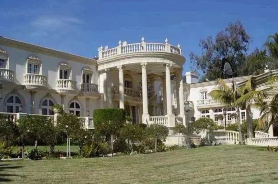 8 tai san cuc gia tri cua Robert Mugabe