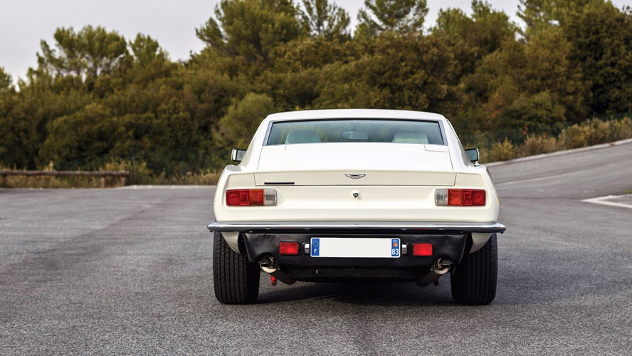 Ngắm Aston Martin V8 