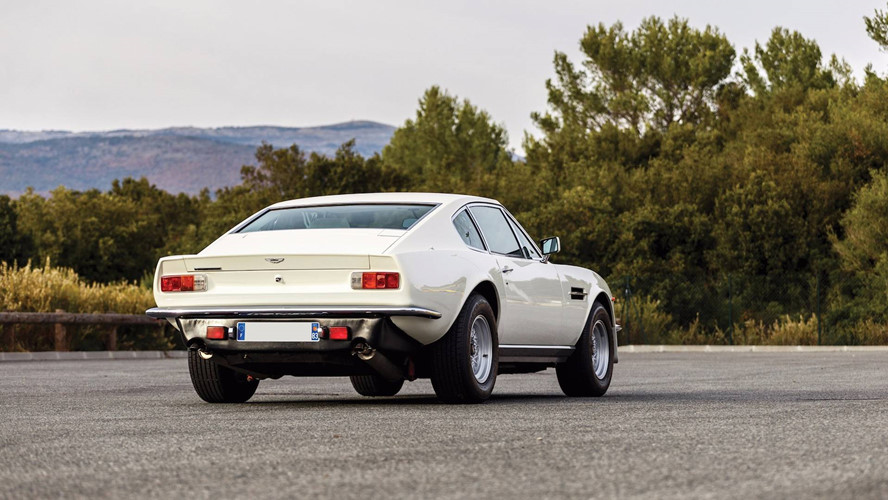 Ngắm Aston Martin V8 