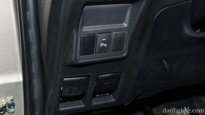 Đánh giá Toyota Innova 2016: Mẫu xe đáng mua trong phân khúc xe gia đình Đánh giá Toyota Innova 2016: Mẫu xe đáng mua trong phân khúc xe gia đình