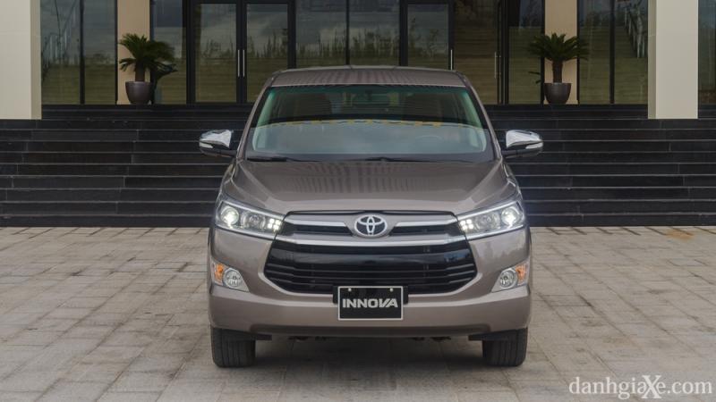 Đánh giá Toyota Innova 2016: Mẫu xe đáng mua trong phân khúc xe gia đình Đánh giá Toyota Innova 2016: Mẫu xe đáng mua trong phân khúc xe gia đình