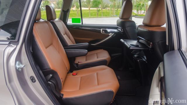 Đánh giá Toyota Innova 2016: Mẫu xe đáng mua trong phân khúc xe gia đình Đánh giá Toyota Innova 2016: Mẫu xe đáng mua trong phân khúc xe gia đình