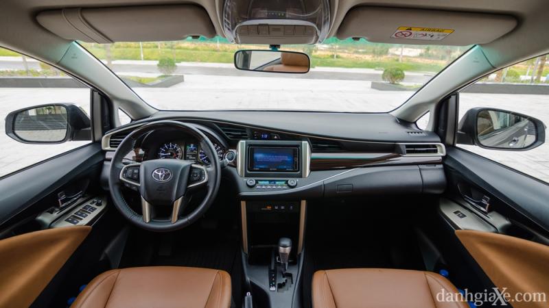 Đánh giá Toyota Innova 2016: Mẫu xe đáng mua trong phân khúc xe gia đình Đánh giá Toyota Innova 2016: Mẫu xe đáng mua trong phân khúc xe gia đình