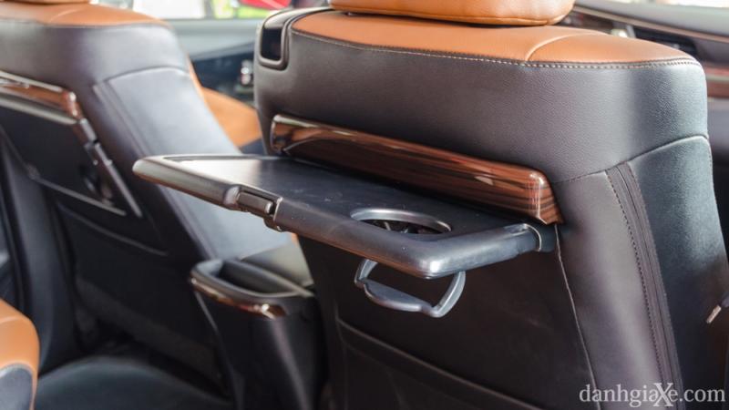 Đánh giá Toyota Innova 2016: Mẫu xe đáng mua trong phân khúc xe gia đình Đánh giá Toyota Innova 2016: Mẫu xe đáng mua trong phân khúc xe gia đình