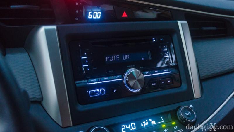 Đánh giá Toyota Innova 2016: Mẫu xe đáng mua trong phân khúc xe gia đình Đánh giá Toyota Innova 2016: Mẫu xe đáng mua trong phân khúc xe gia đình