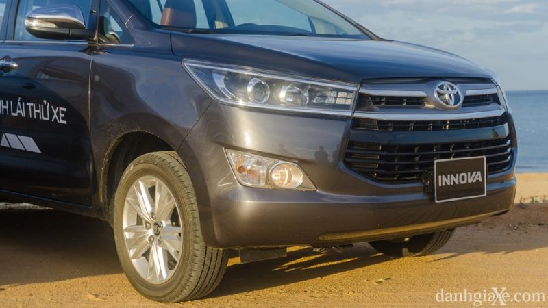 Đánh giá Toyota Innova 2016: Mẫu xe đáng mua trong phân khúc xe gia đình Đánh giá Toyota Innova 2016: Mẫu xe đáng mua trong phân khúc xe gia đình