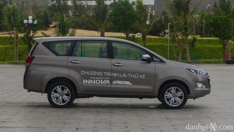 Đánh giá Toyota Innova 2016: Mẫu xe đáng mua trong phân khúc xe gia đình Đánh giá Toyota Innova 2016: Mẫu xe đáng mua trong phân khúc xe gia đình
